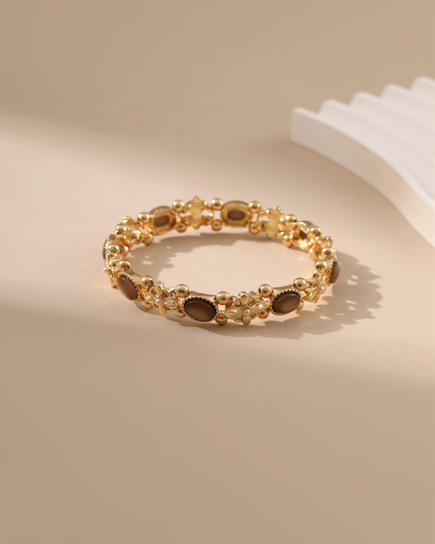 Online Jewelry Shopping 101: Your Expert Guide to Sparkling Success - Alarita
