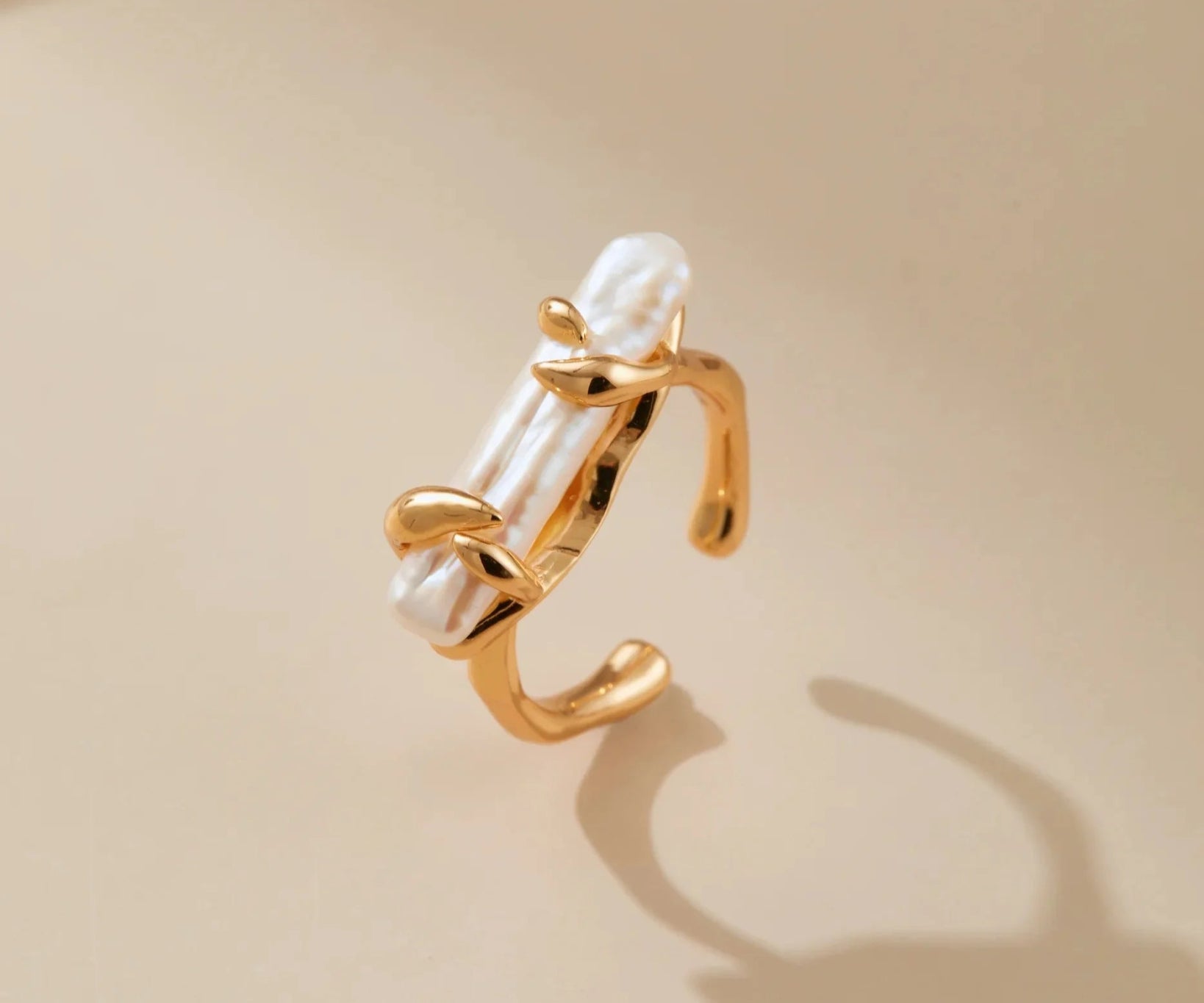 Baroque Pearl Ring - Alarita