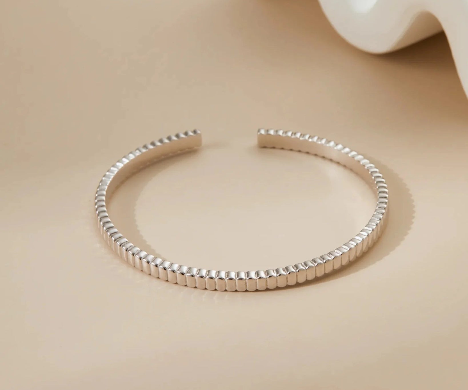 Minimalist Cuff Bracelet - Alarita