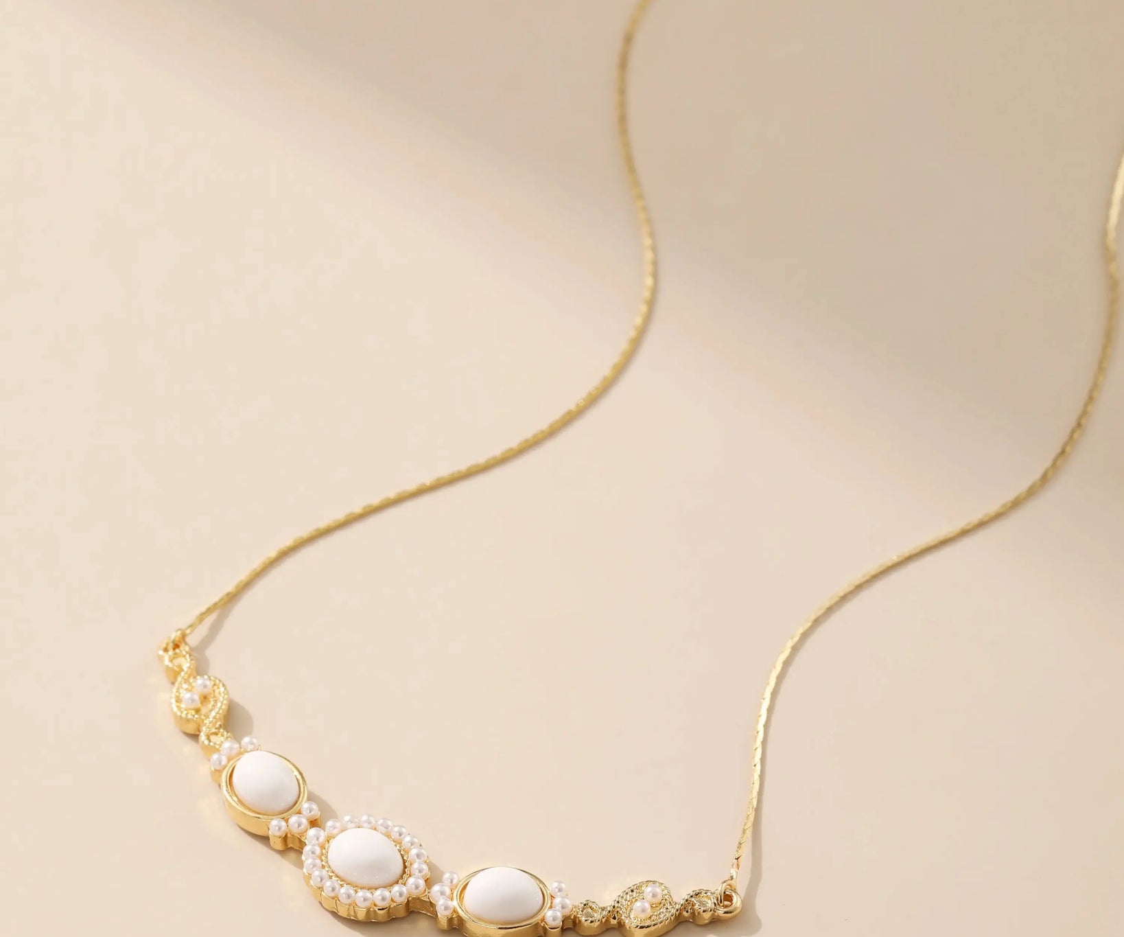Moonlight Necklace - Alarita