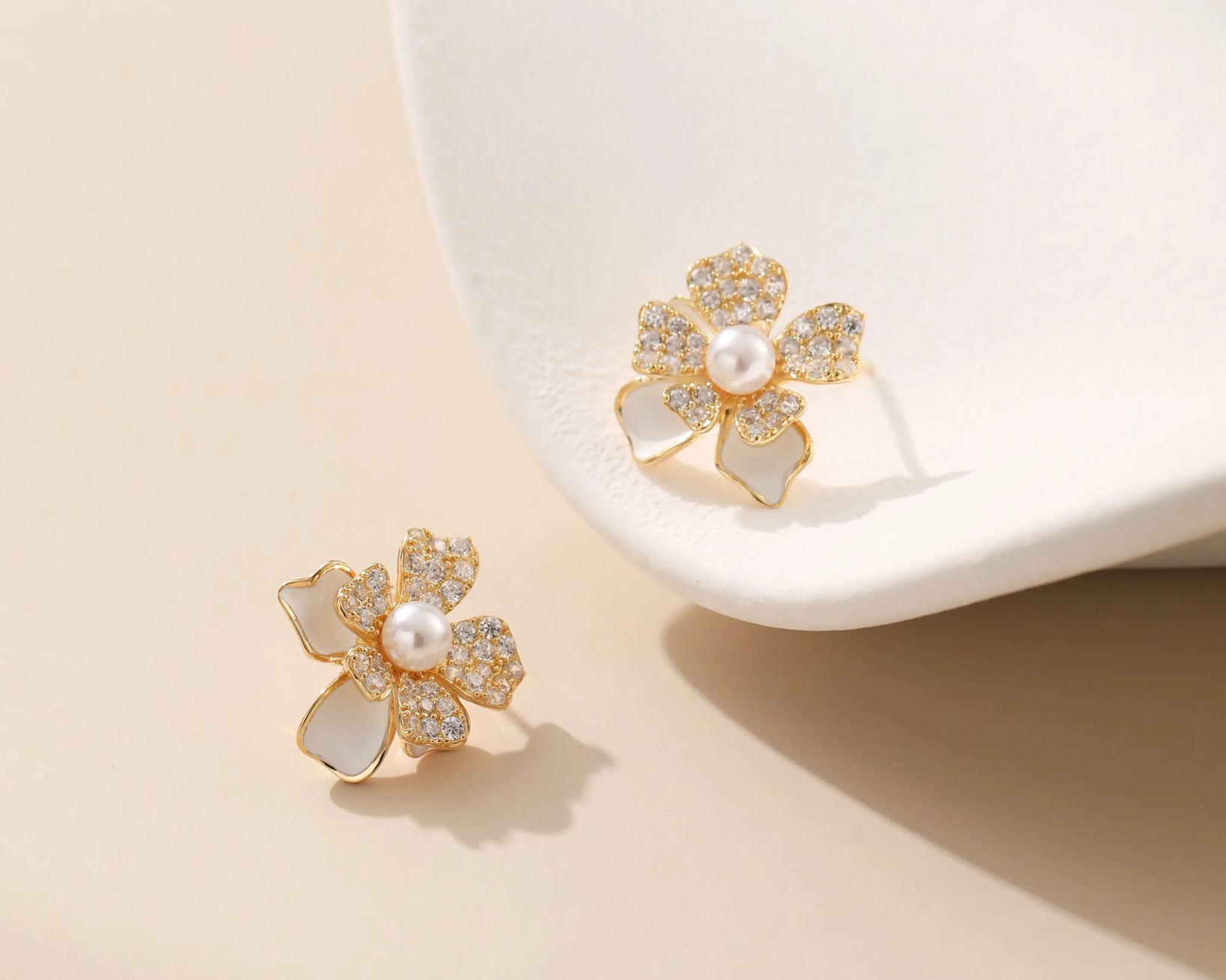 Pavé Topaz Flower Pearl Studs - Alarita