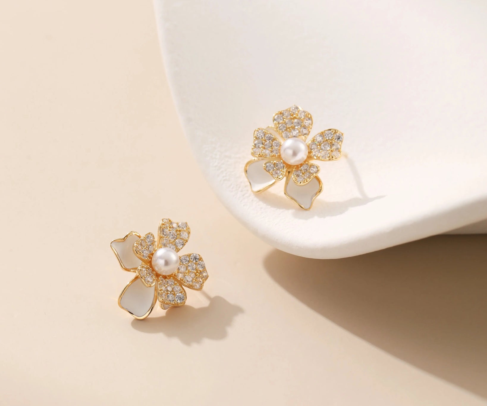 Pavé Topaz Flower Pearl Studs - Alarita