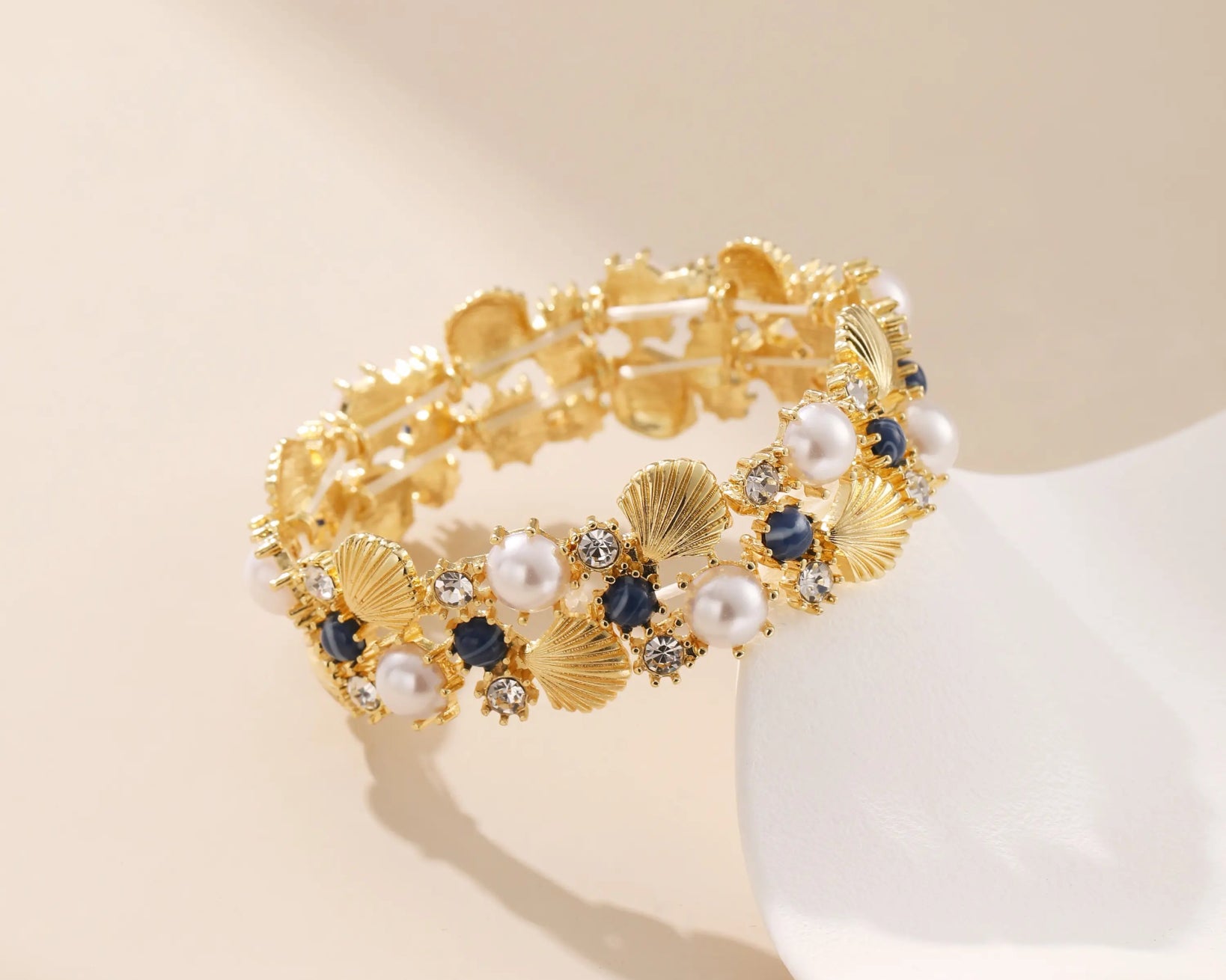 Pearl Shell Bracelet - Alarita