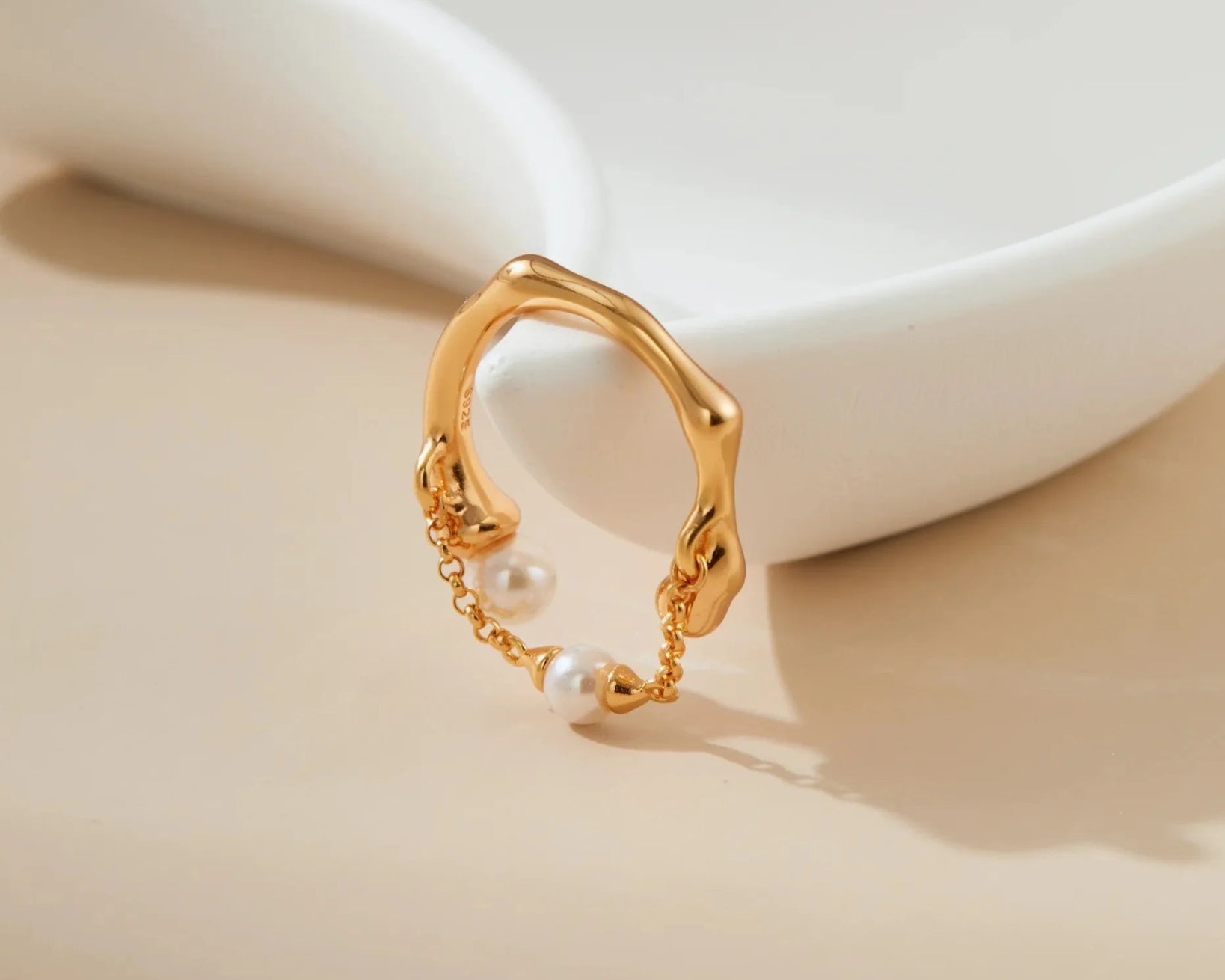 Sterling Silver Shell Pearl Ring - Alarita