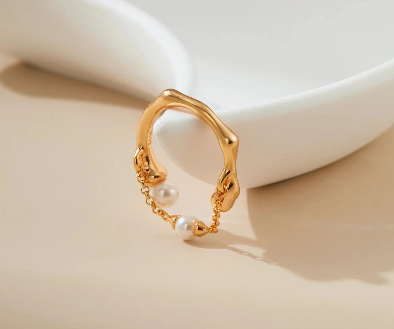Sterling Silver Shell Pearl Ring - Alarita