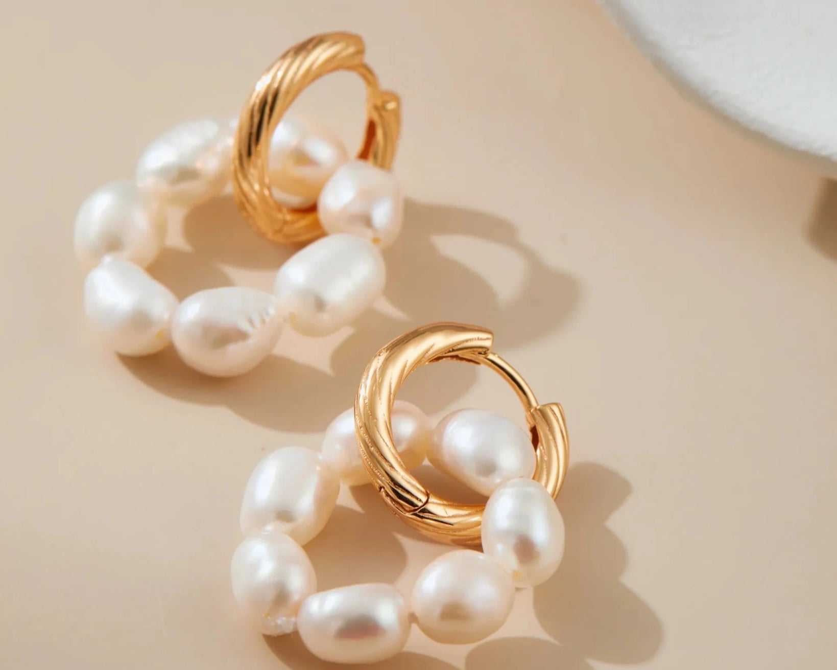 Vintage Gold - Finished Pearl Earrings - Alarita