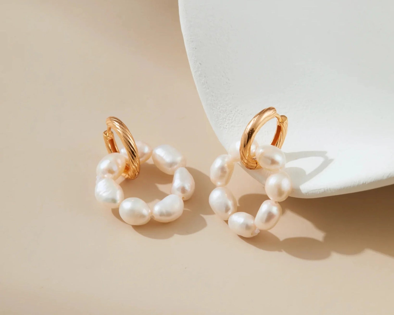 Vintage Gold - Finished Pearl Earrings - Alarita