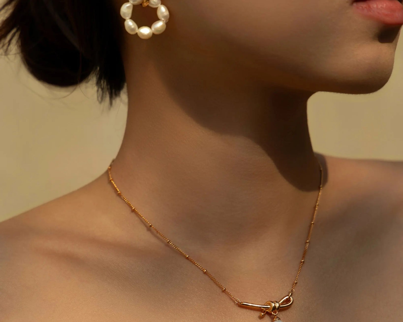 Vintage Gold Knot Pearl Necklace - Alarita