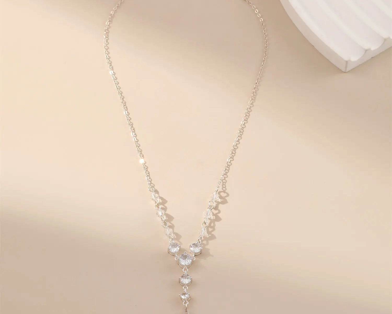 Gemstone Pendant High-End Niche Necklace