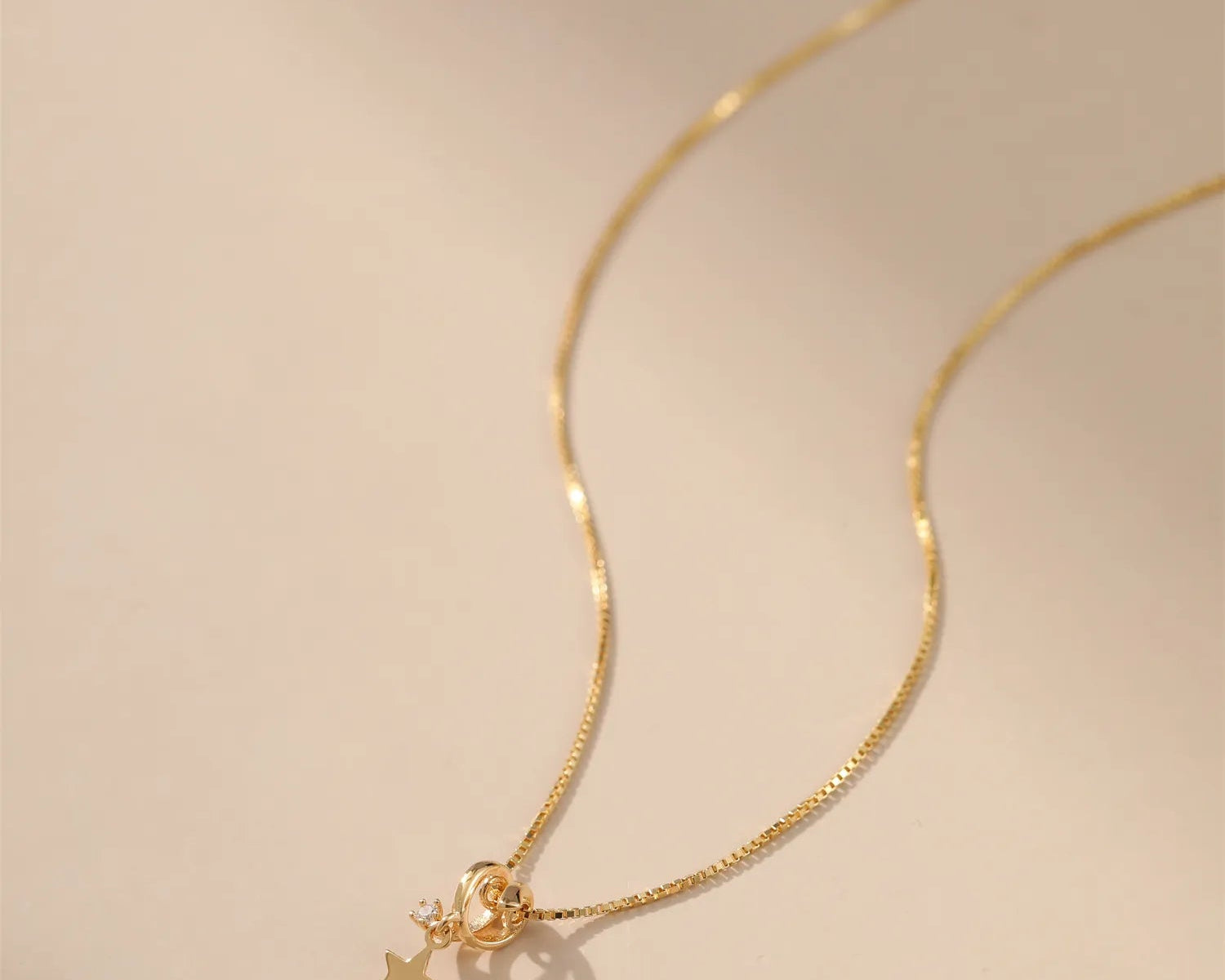 Mini Star Pendant NecklaceAlarita Jewelry
