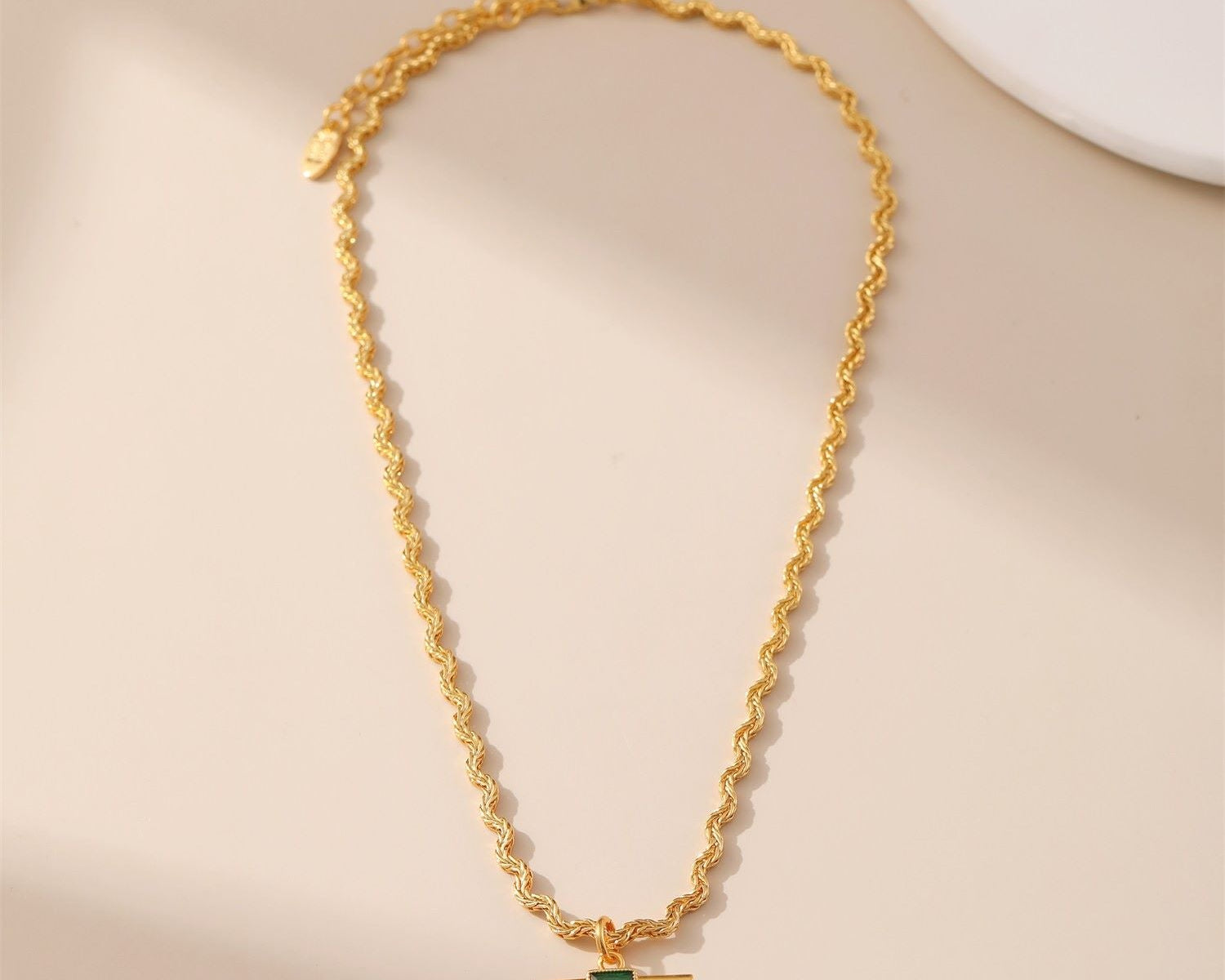 Chain Charm Necklace - Alarita