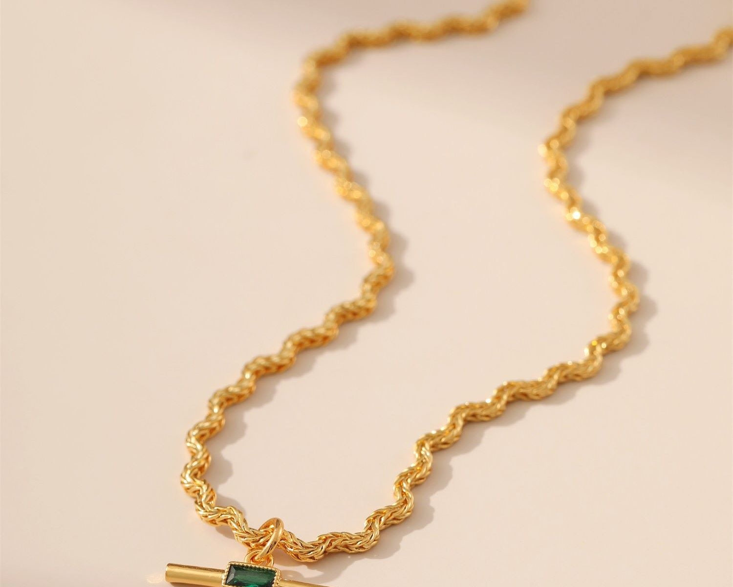 Chain Charm Necklace - Alarita