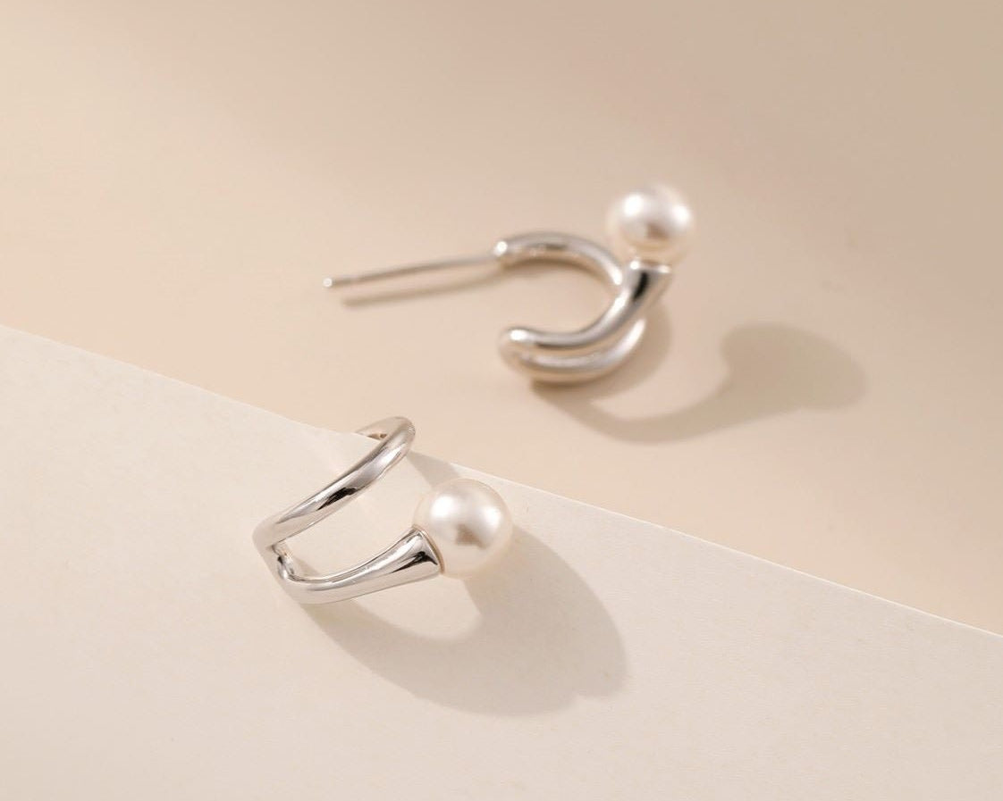 Mini Round Pearl Hoops - Alarita