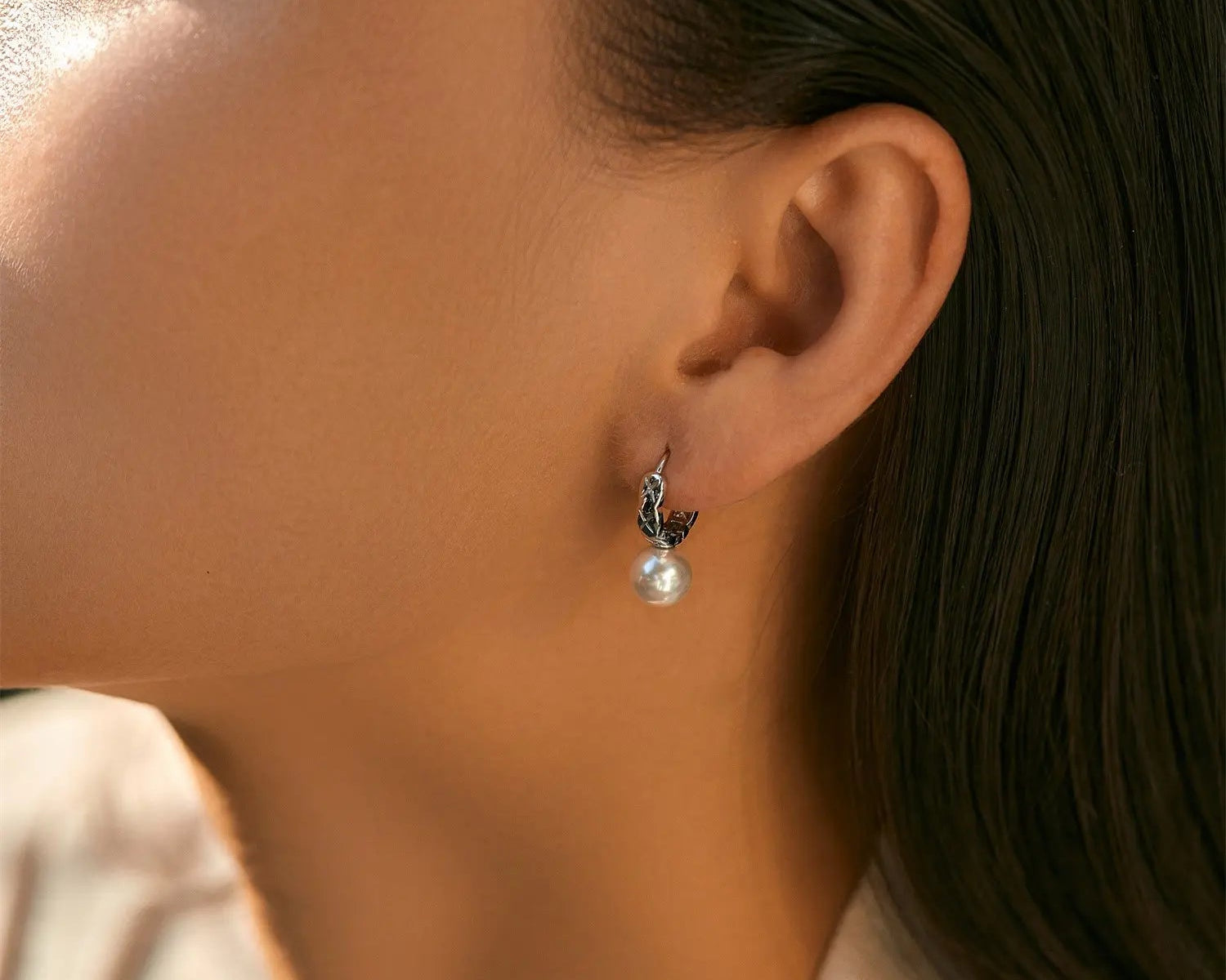 Pearl Huggie Earrings - Alarita