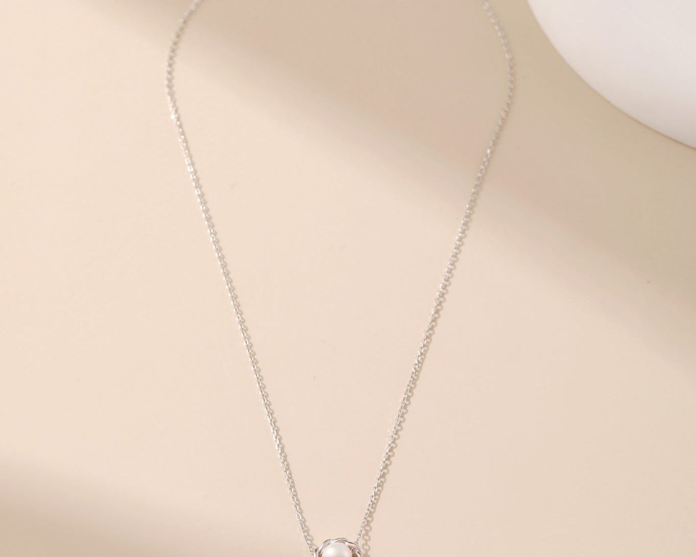Pearl Pendant Necklace - Alarita
