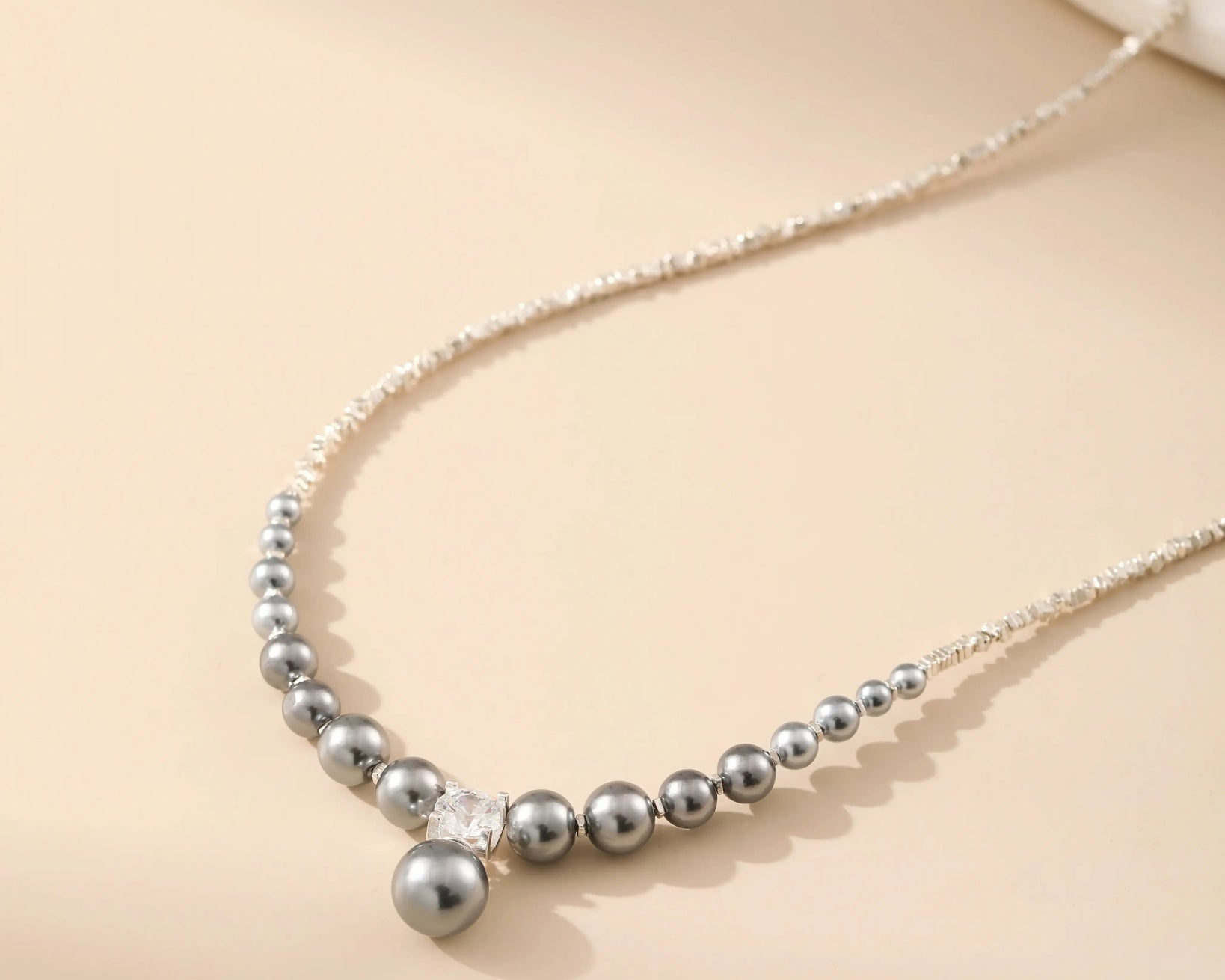 Round High-Shine Gradient Pearl Necklace - Alarita