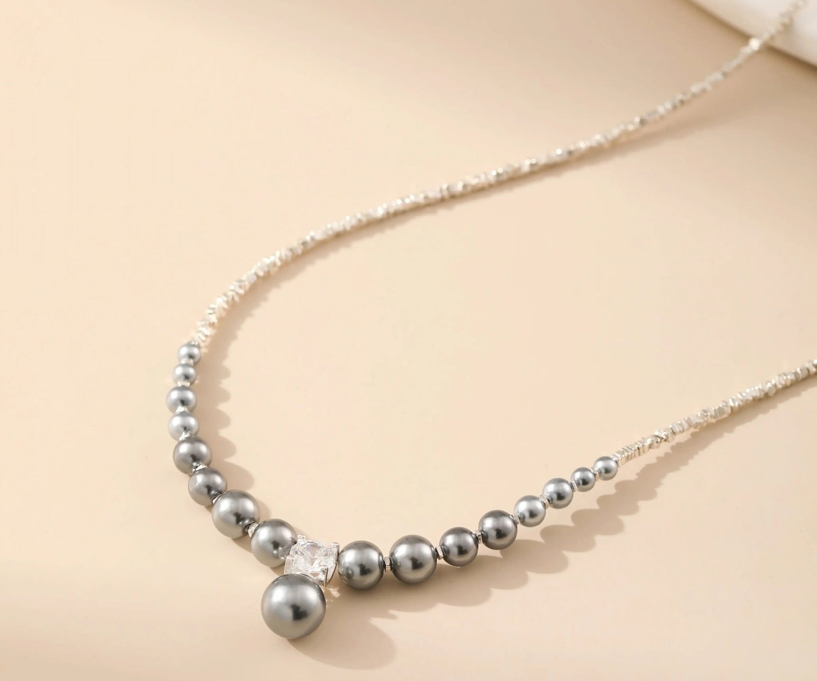 Round High-Shine Gradient Pearl Necklace - Alarita