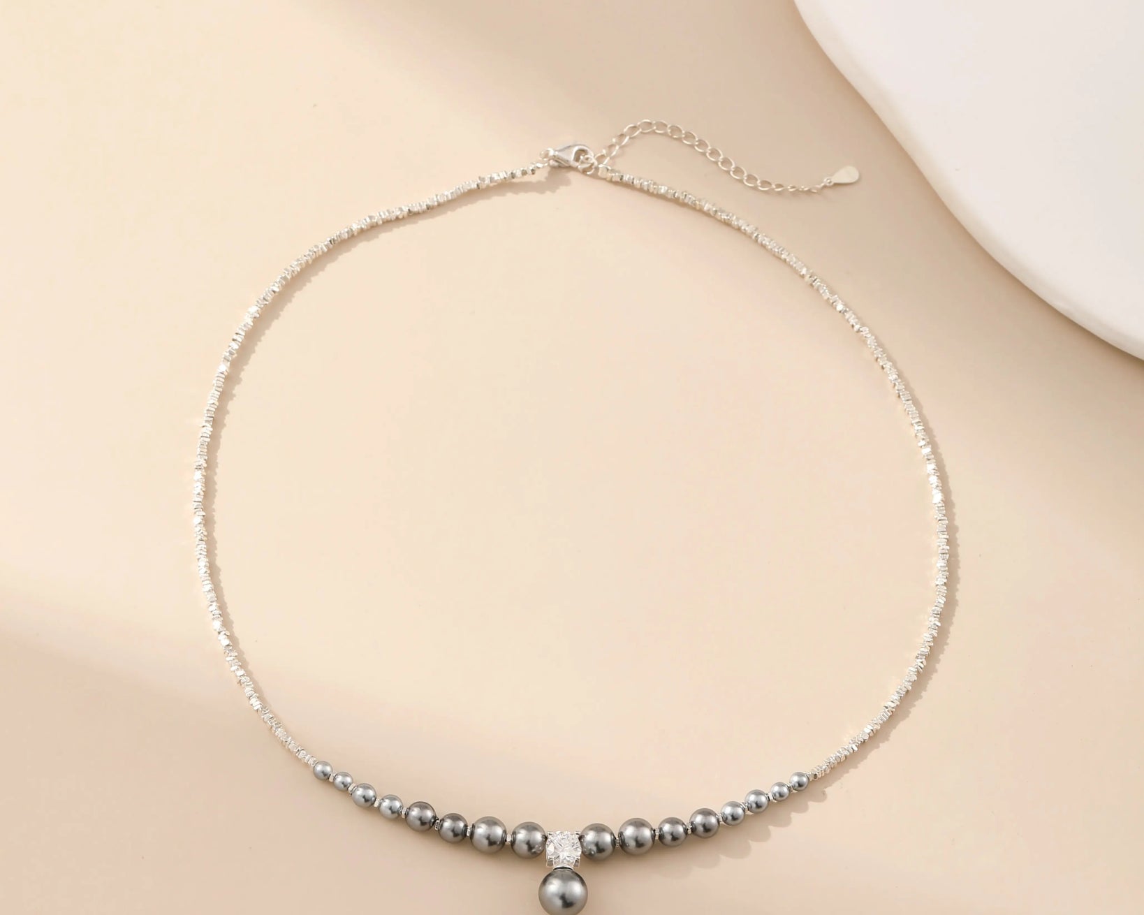 Round High-Shine Gradient Pearl Necklace - Alarita