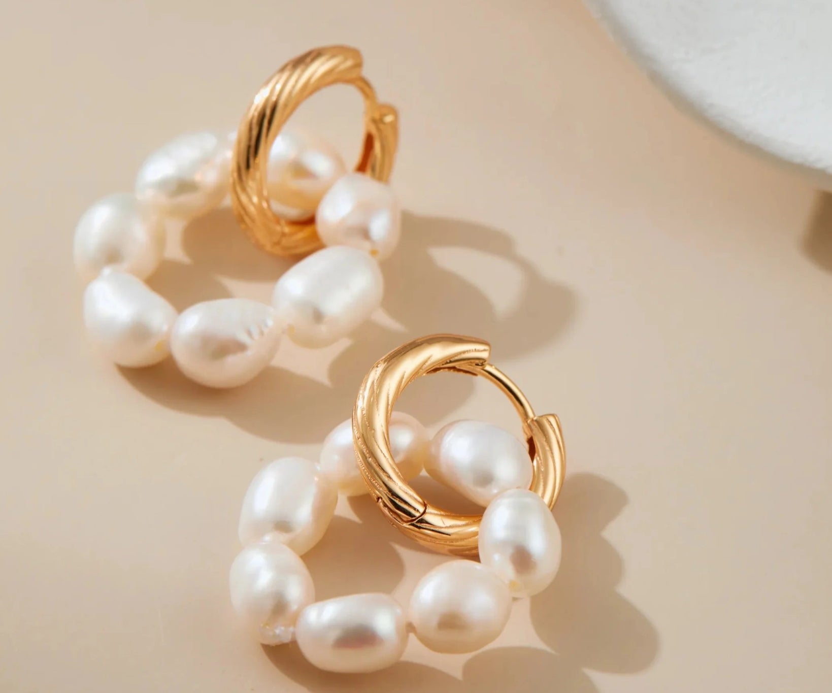 Vintage Gold - Finished Pearl Earrings - Alarita