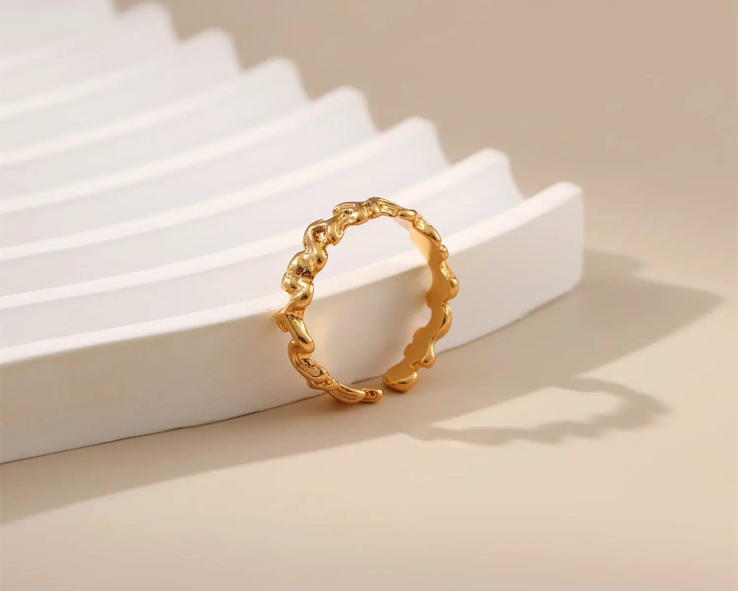 French Luxe Wave Crest Open Ring