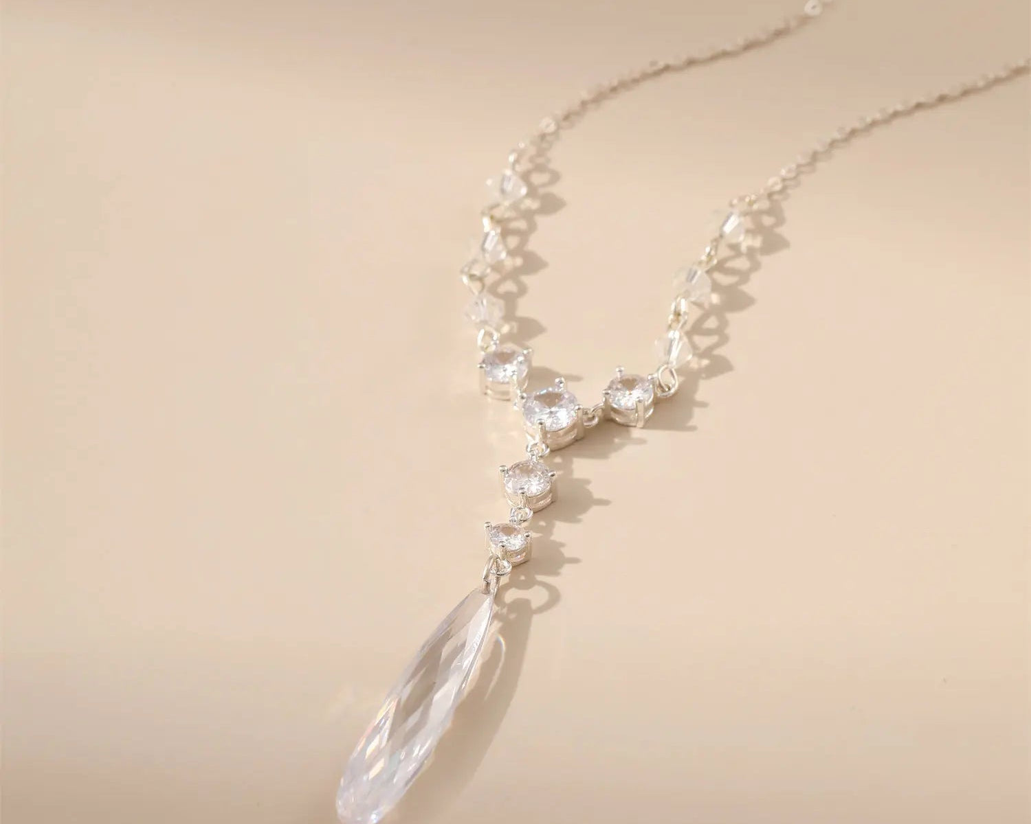 Gemstone Pendant High-End Niche Necklace