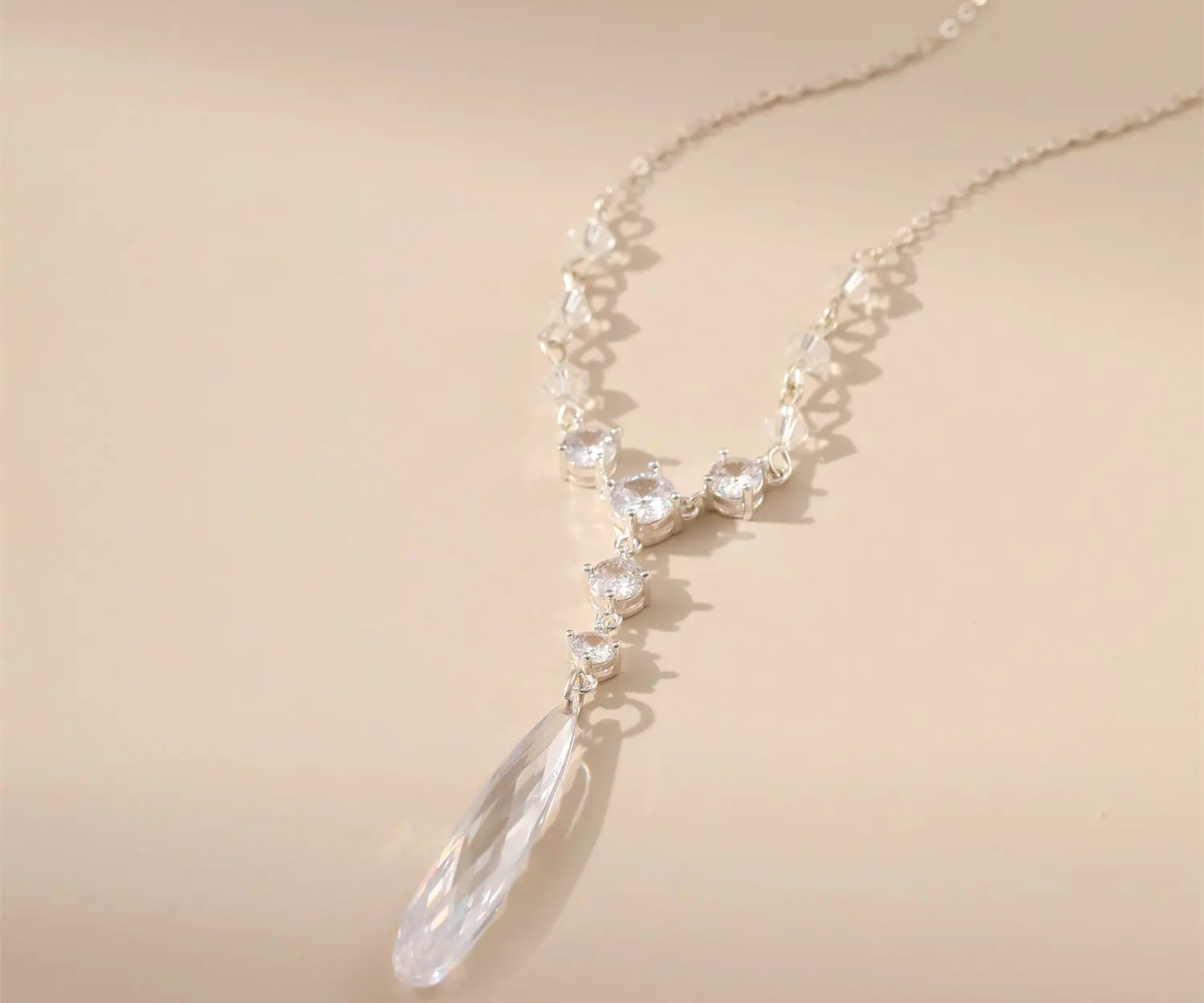 Gemstone Pendant High-End Niche Necklace