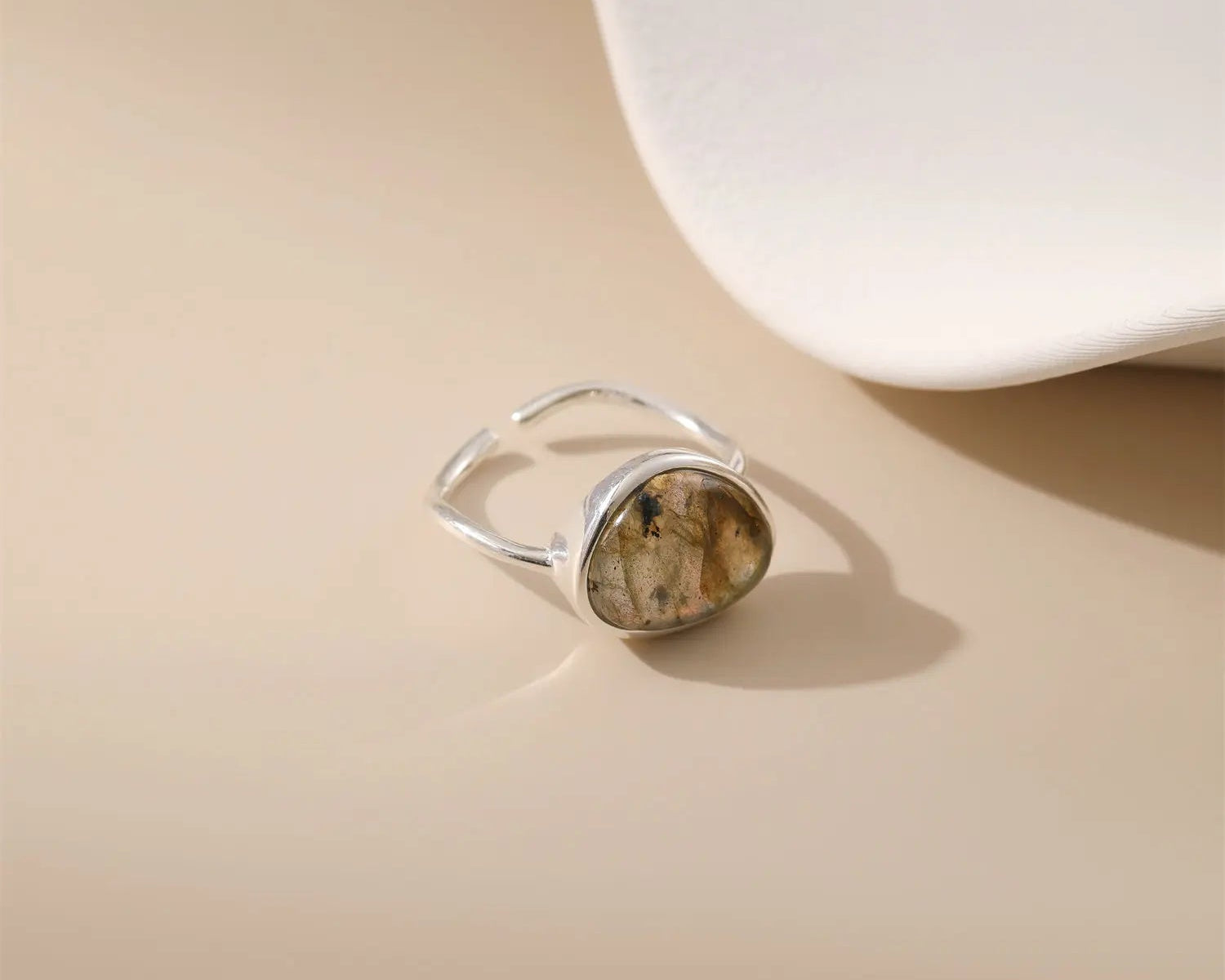 Moonstone Ring - Silver - Alarita