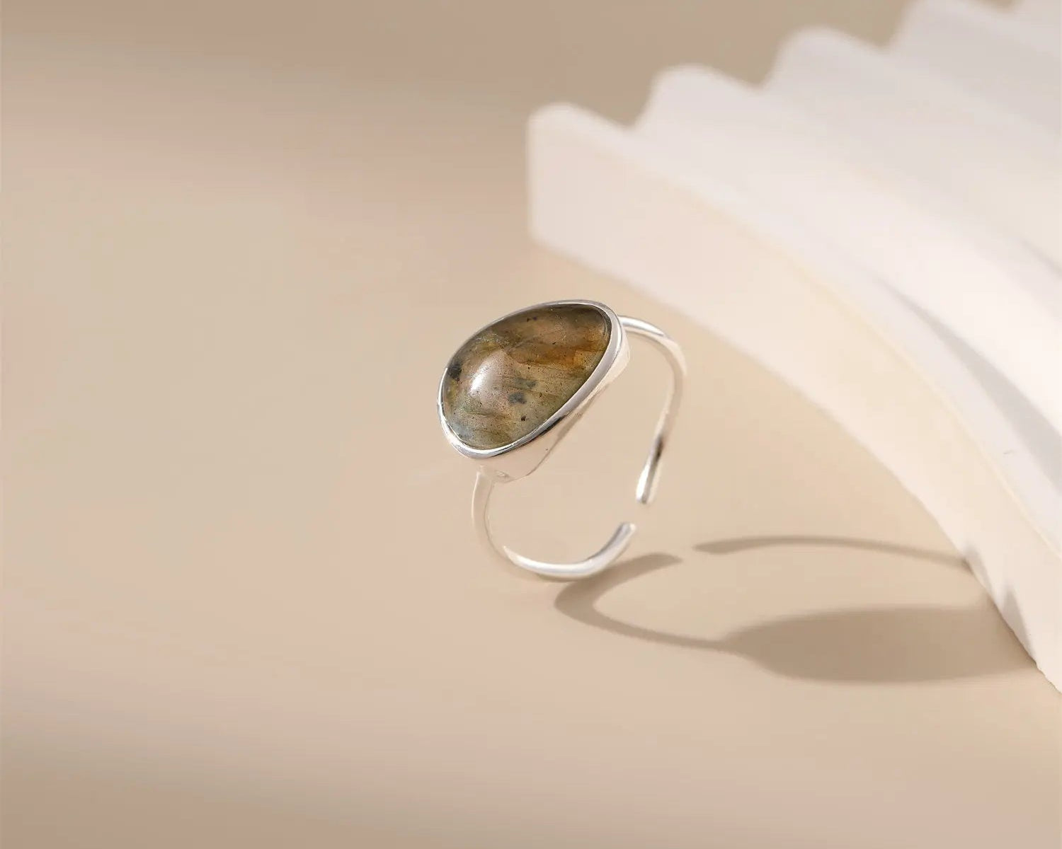 Moonstone Ring - Silver - Alarita