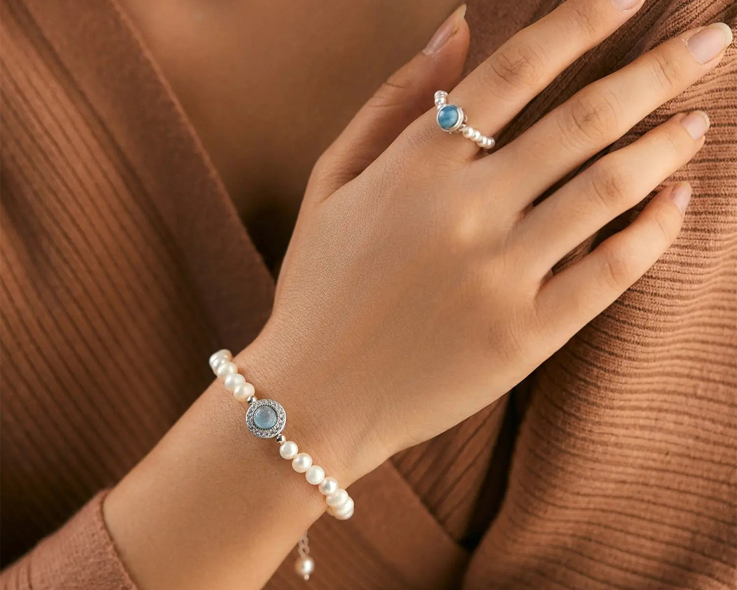 Blue Topaz Natural Pearl Bracelet - Alarita