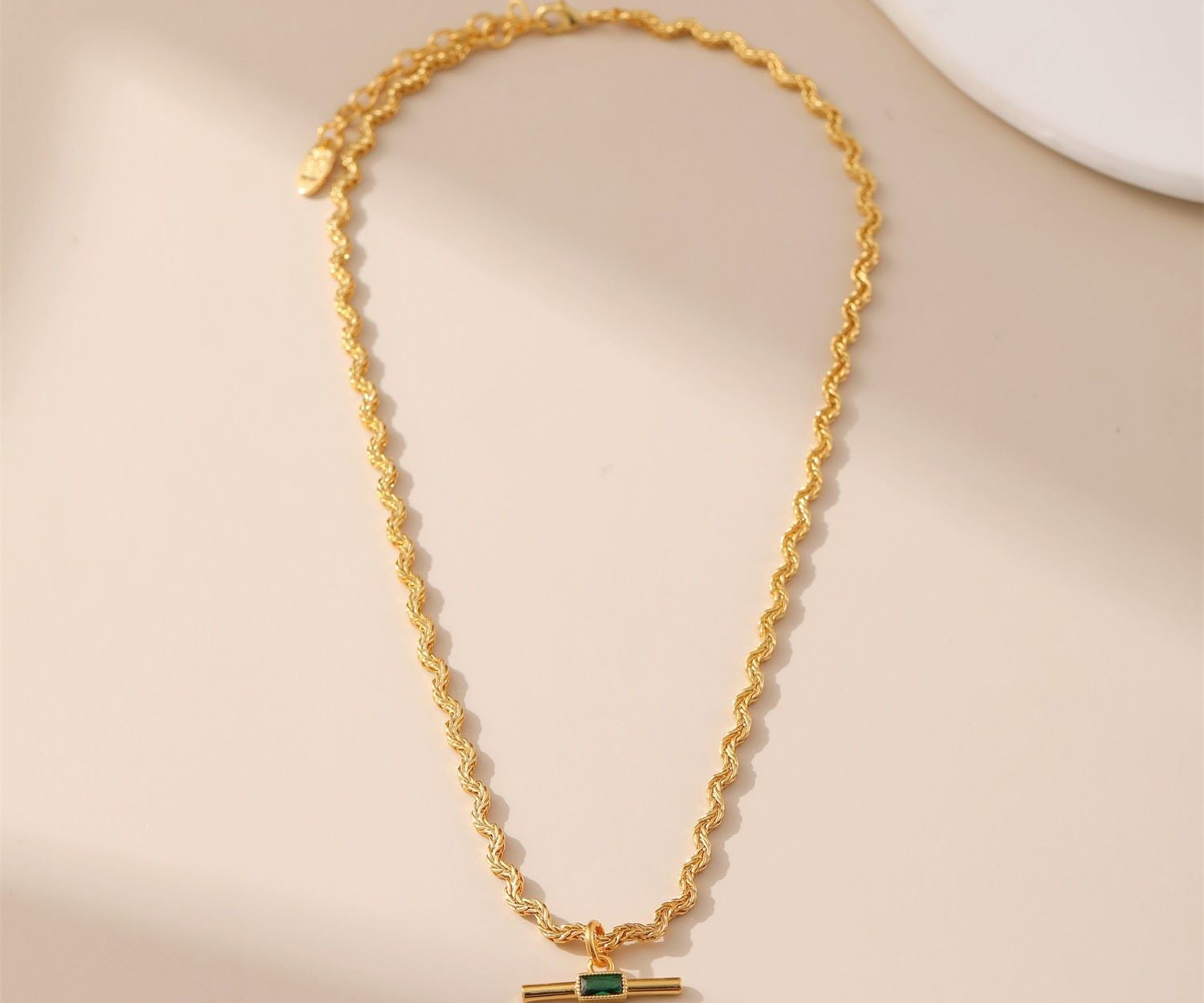 Chain Charm Necklace - Alarita