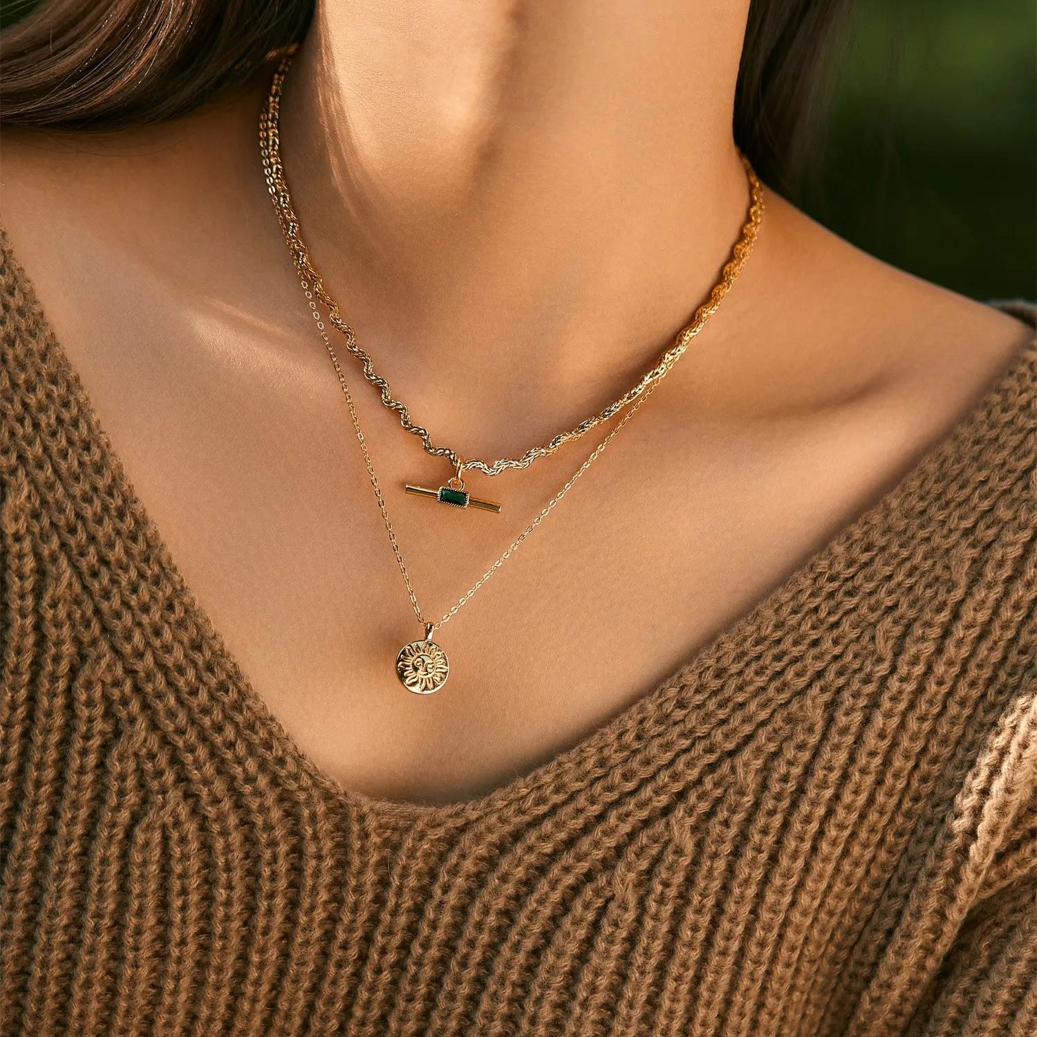 Chain Sun Charm Necklace - Alarita