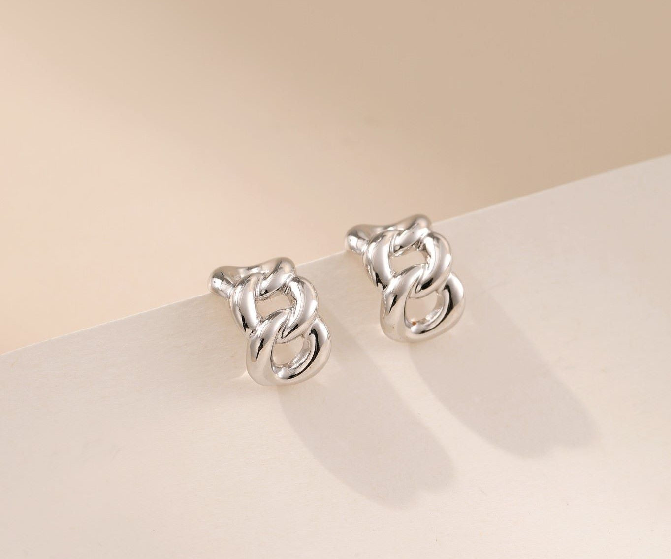 Huggie Hoops - Alarita