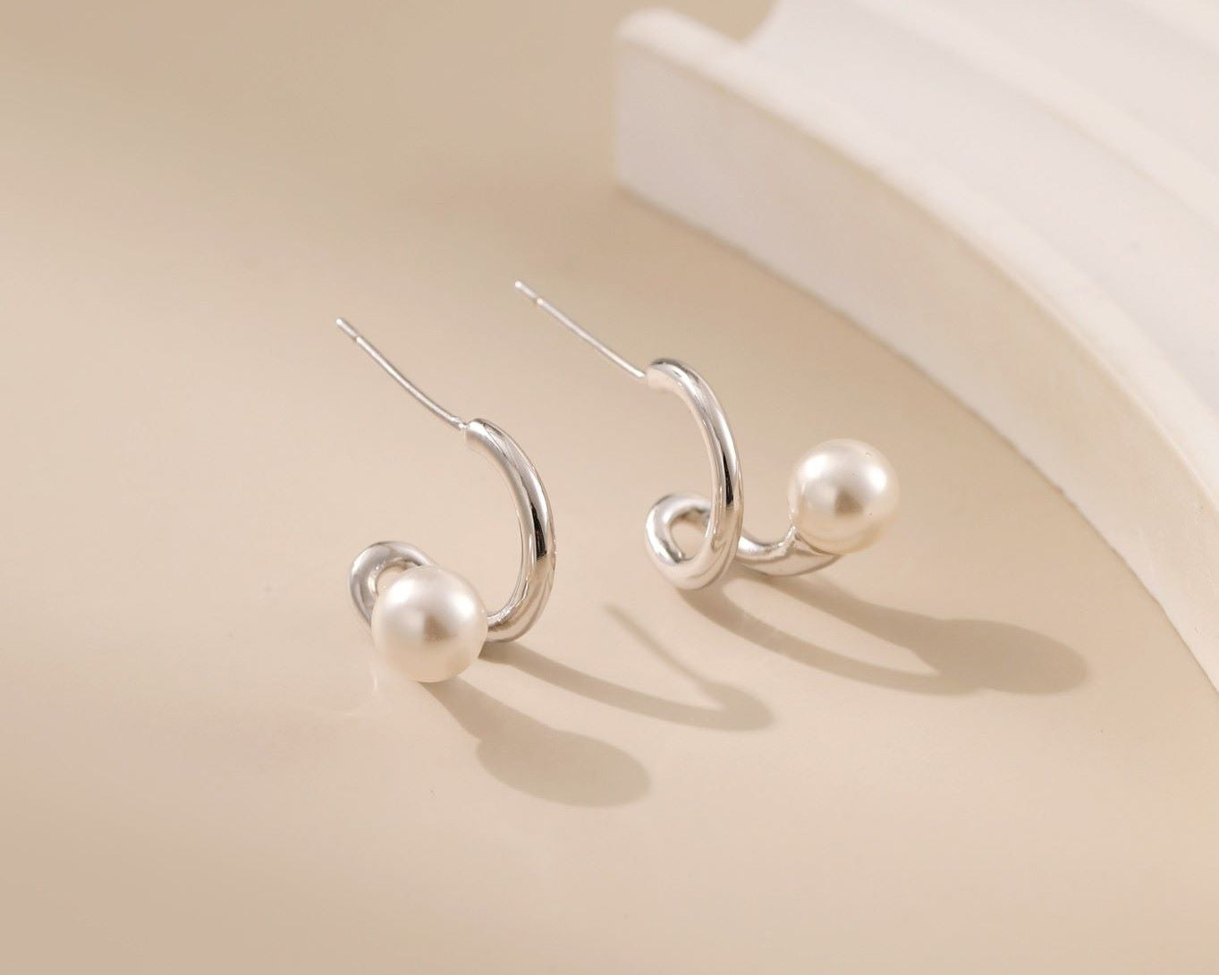 Mini Round Pearl Hoops - Alarita