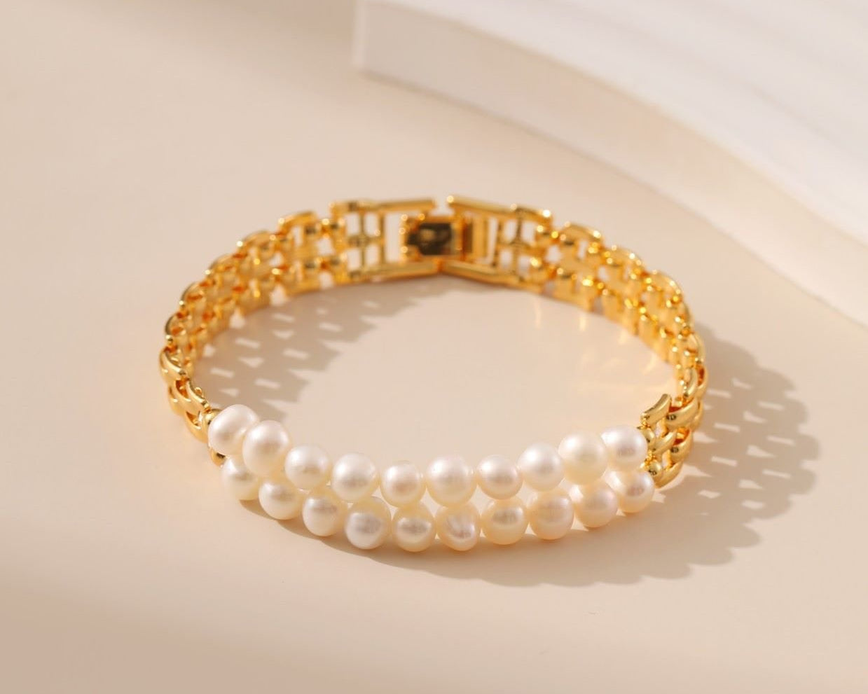 Natural Pearl Vintage Band Bracelet - Alarita