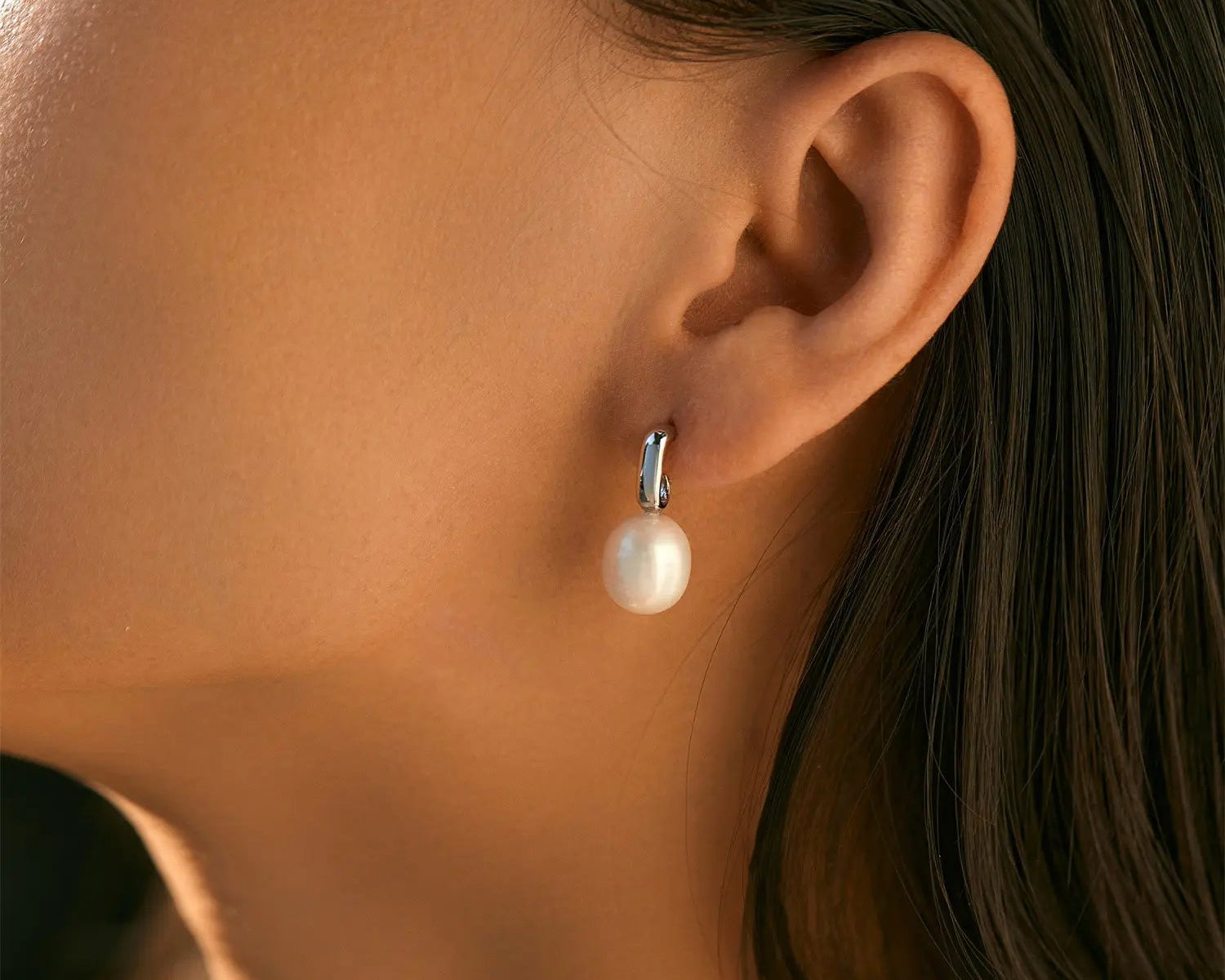 Nura Drop Pearl Earrings - Alarita