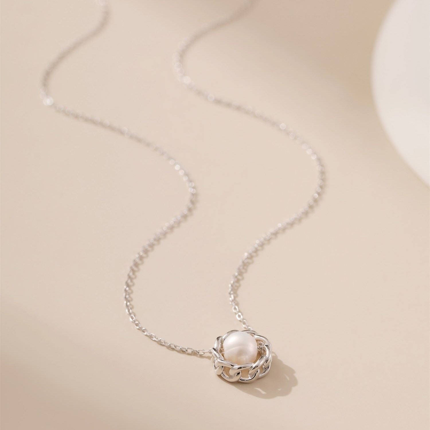 Pearl Pendant Necklace - Alarita
