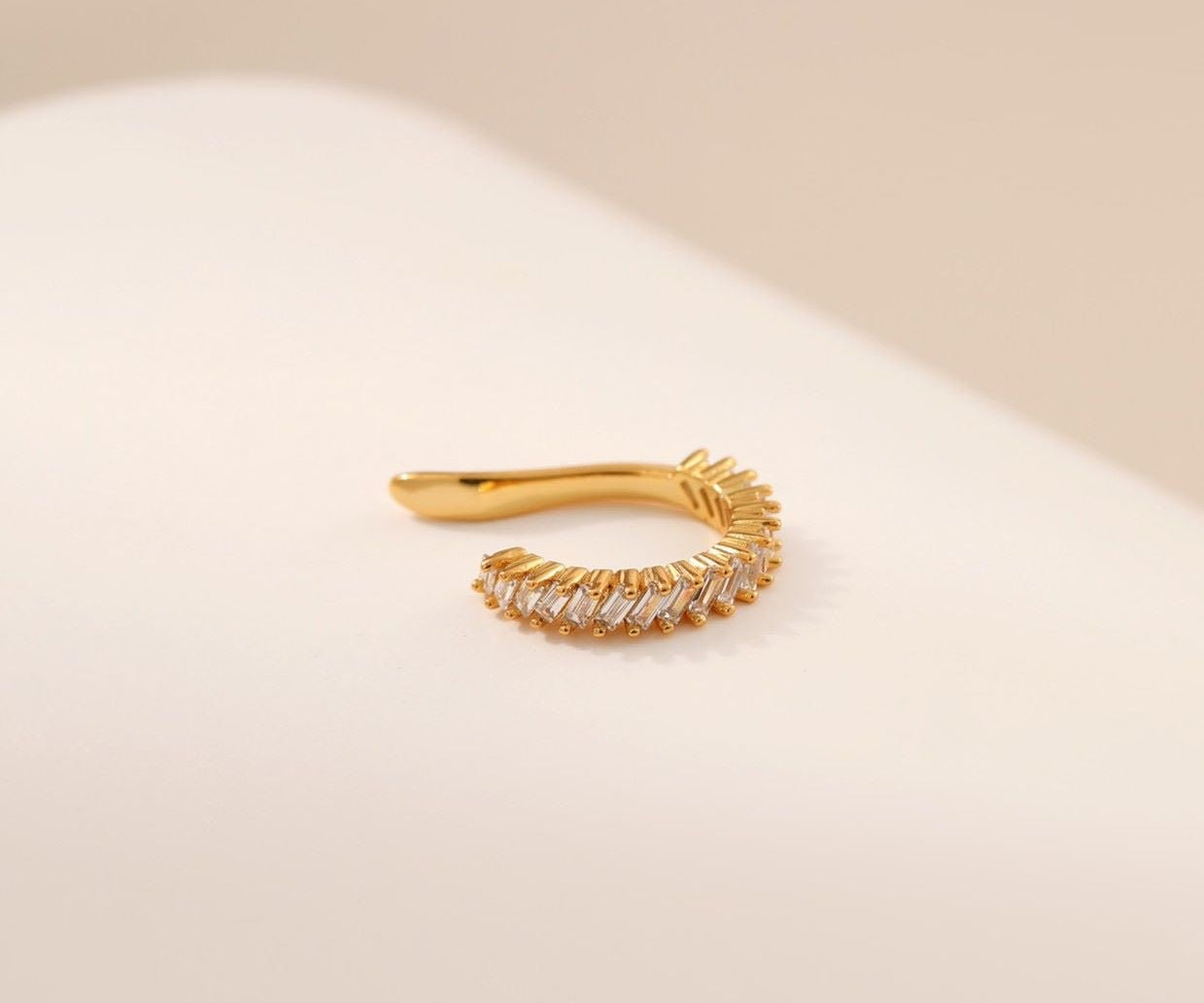 Rectangular Cubic Zirconia Ear Cuff - Alarita